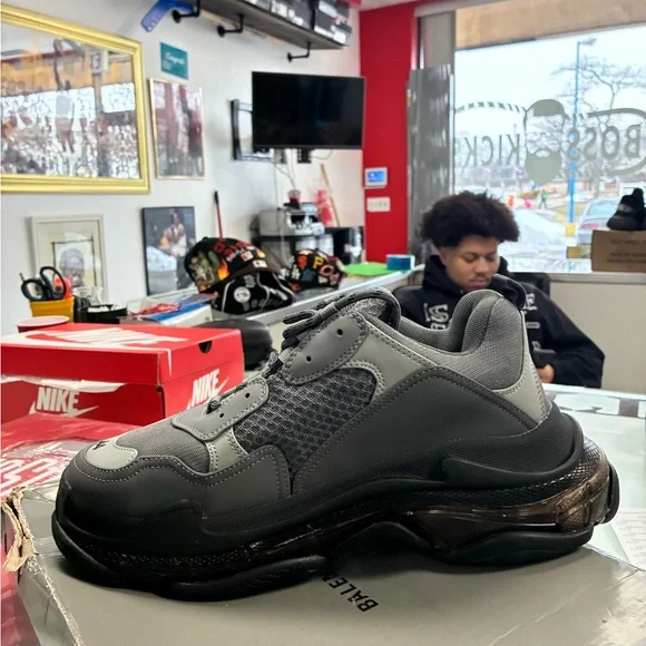 Balenciaga Triple S Sneakers Clear Sole Dark Grey Size 44 Pre Owned Used - Picture 14 of 14